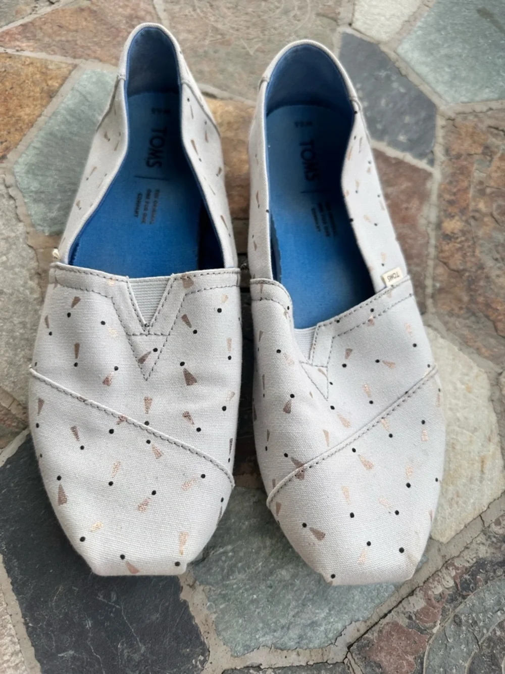 TOMS Slip-On canvas shoes in baby blue size 8.5 - Picture 3 of 8